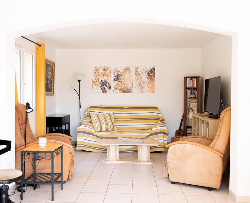 Villa Calme Avec Piscine A Greoux ภายนอก รูปภาพ